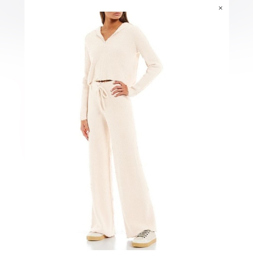 Fornia pant set. New with tags